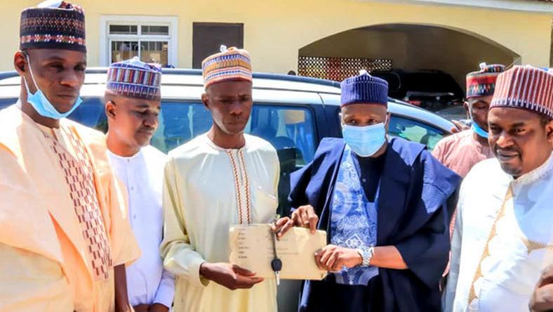 After Five Years, Man Who Trekked For Buhari’s Victory Gets A Car, N2m