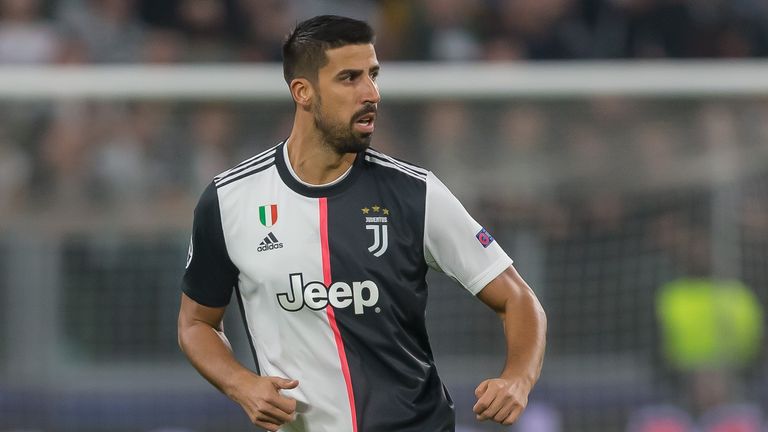 Juventus midfielder says joining Premier League would be an ‘honour’