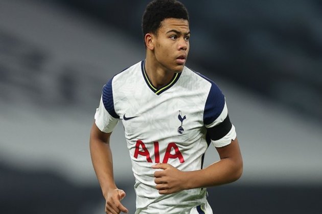 Scarlett becomes Tottenham’s youngest ever player
