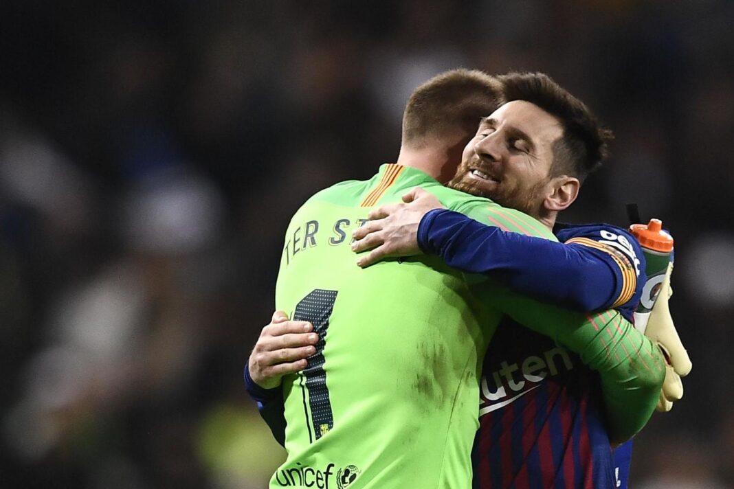 Ter Stegen urges Messi to stay at Barcelona