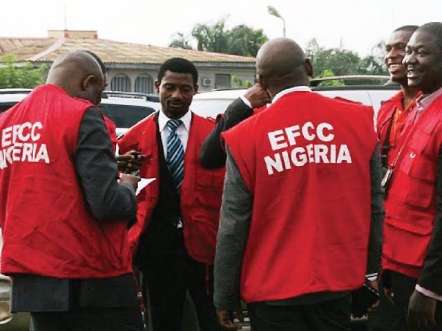 Ex-CBN Bankers Accuse EFCC Of Collecting Bribe To Release Them From Custody