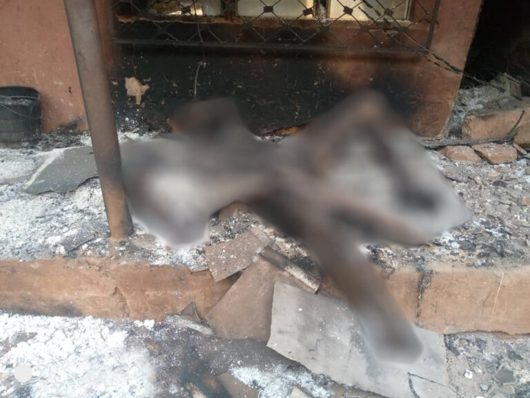 Hunter Kills Himself & His Wife, Set House Ablaze in Anambra (pics)