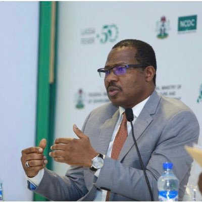 FG gets tough on compulsory COVID-19 jab for civil servants