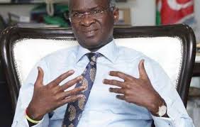 FG executing 43 road projects within tertiary institutions nationwide, says Fashola