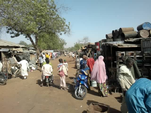 FG commiserates with Sokoto government, traders over market fire