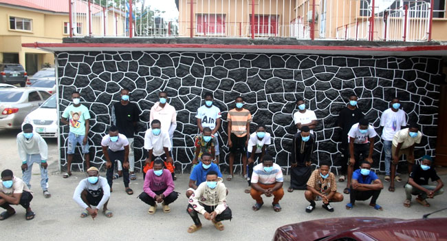 EFCC Arrests 25 Suspected Internet Fraudsters In Lagos