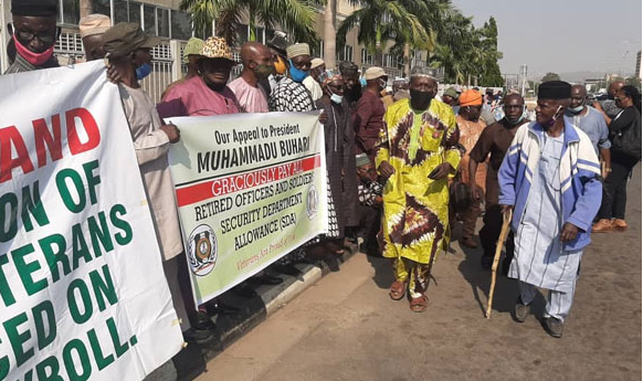 Pensioners Threaten Nationwide Protest, Give FG 21-Day Ultimatum