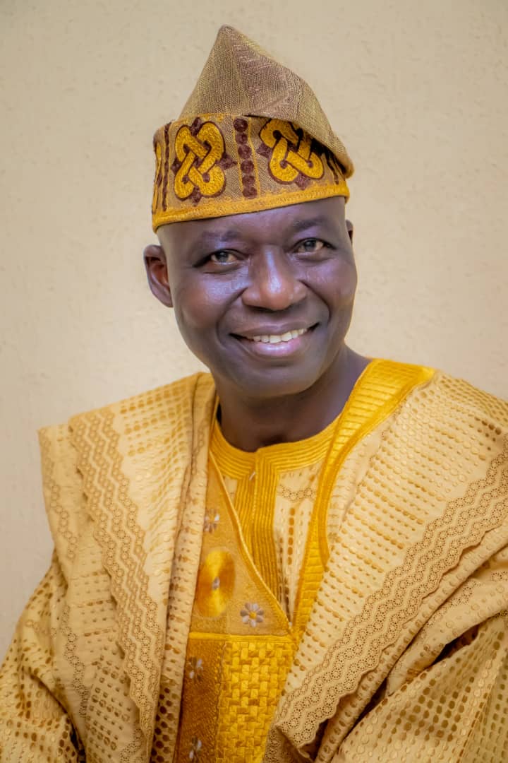 Famodun greets Salinshile on birthday anniversary