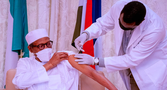 Buhari Takes Second Dose Of COVID-19 Vaccine