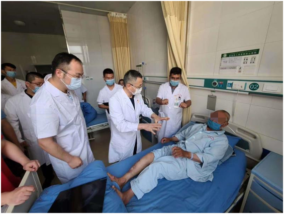 Program of alleviating poverty by improving health care benefits senior residents in Xinjiang