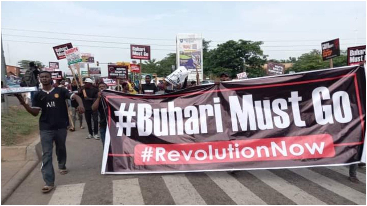 ‘Buhari Must Go’ protesters block Abuja International Airport Road