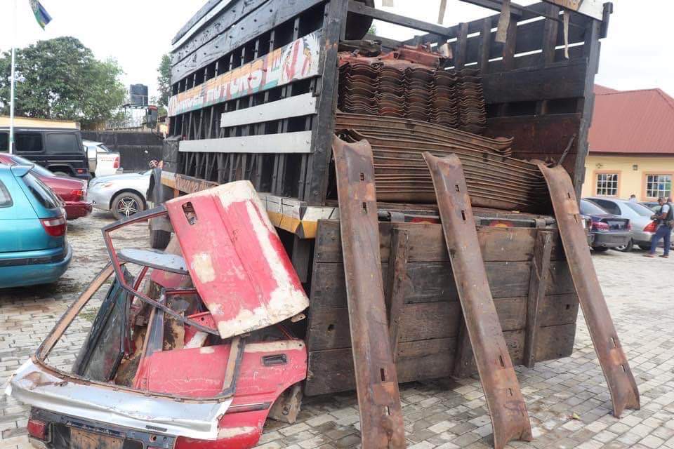 Police nab rail track syndicate vandals in Benur