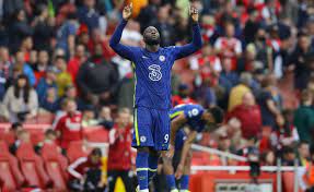 Returning hero Lukaku sets Chelsea on way to 2-0 win at Arsenal