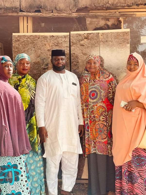 Philanthropist Assist 5 Women With Million Of Naira Worth Furniture