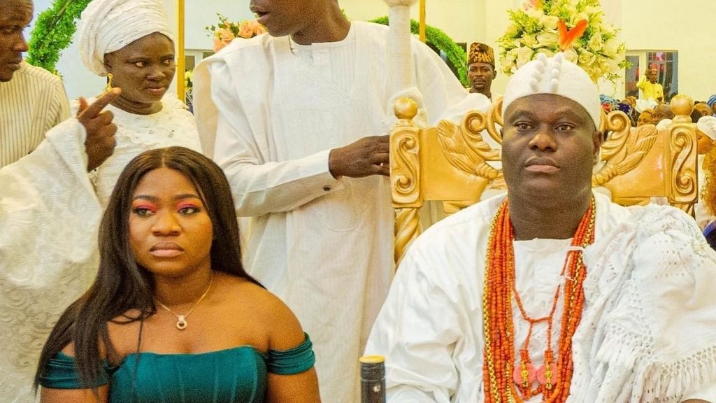Ooni abandoned his daughter for years, now claims responsibility for her upbringing – Princess Adeola’s mother