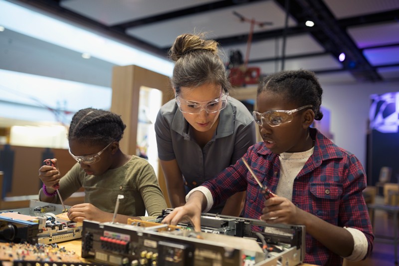 Int’l Day of Girls, Women in Science: Helpline laments low percentage of women, urges FG to provide enabling environment for participation