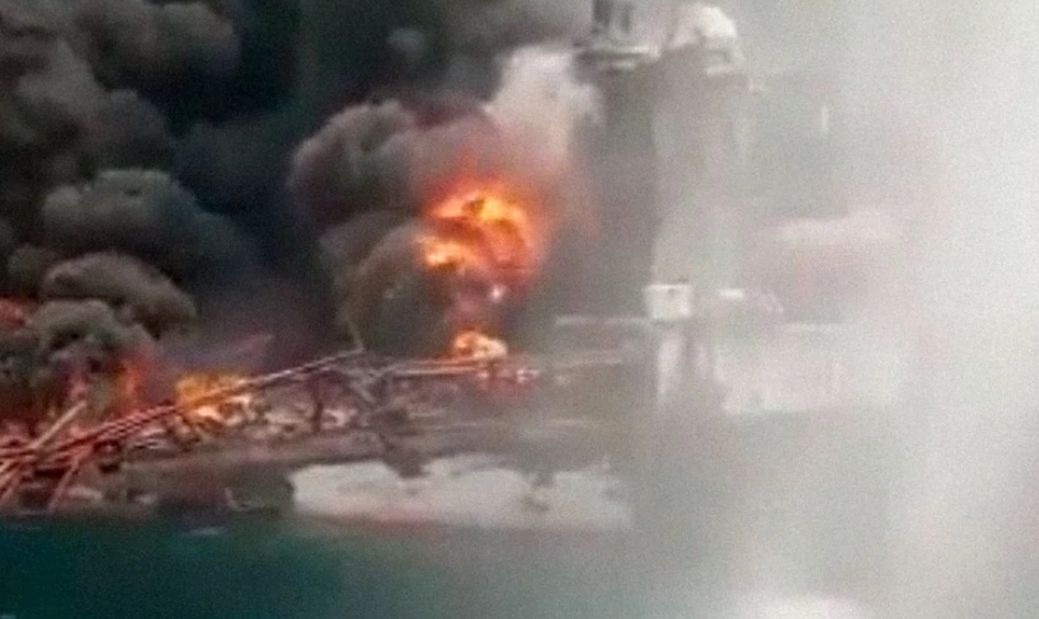 Terrorists set ablaze Niger security camp, ransack armory