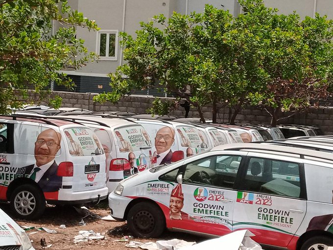 CBN Governor Emefiele takes Delivery of Presidential Campaign Vehicles