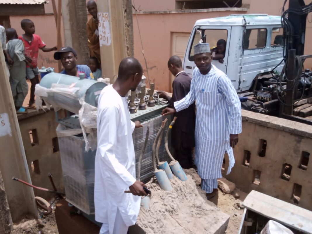 Senator Wamakko Donates 500KVA Transformer Sokoto South LGA
