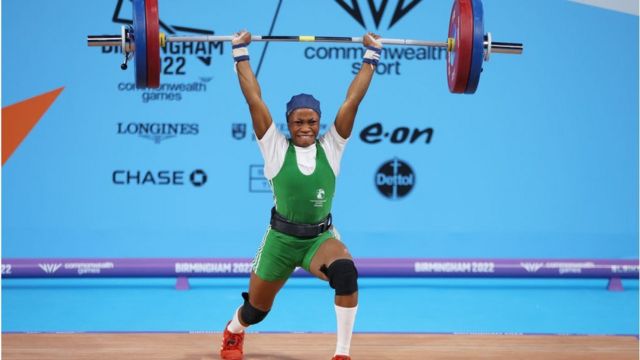 Nigerian weightlifter Olarinoye wins Gold Medal, Sets New Commonwealth Games Record