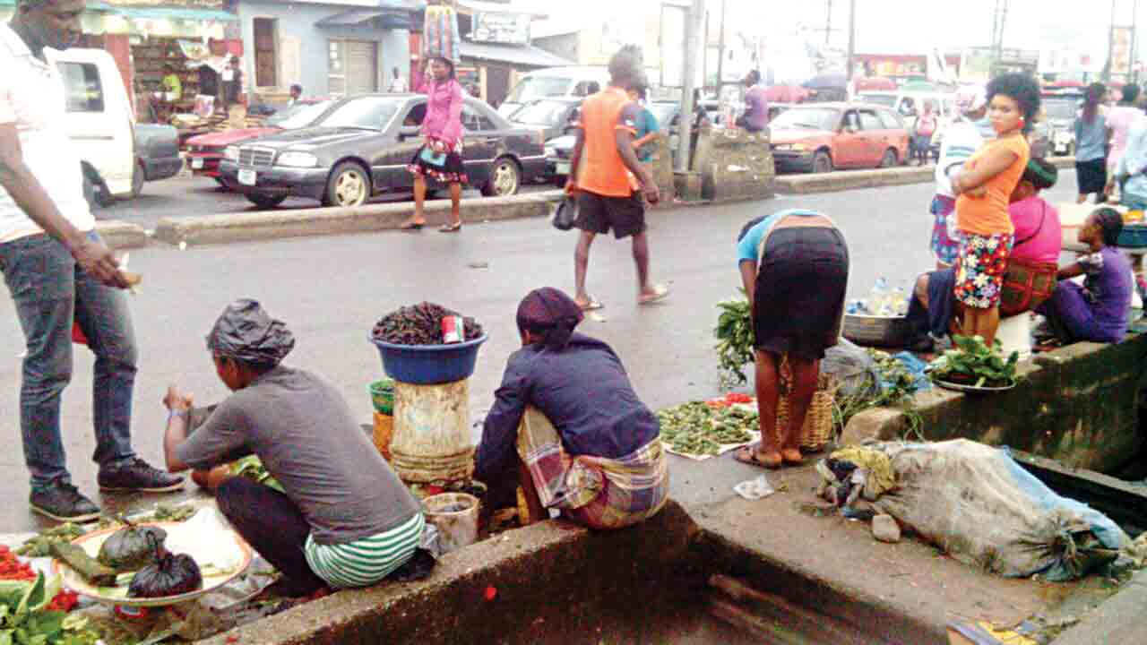 Osun State Govt. Bans Road-Side Trading