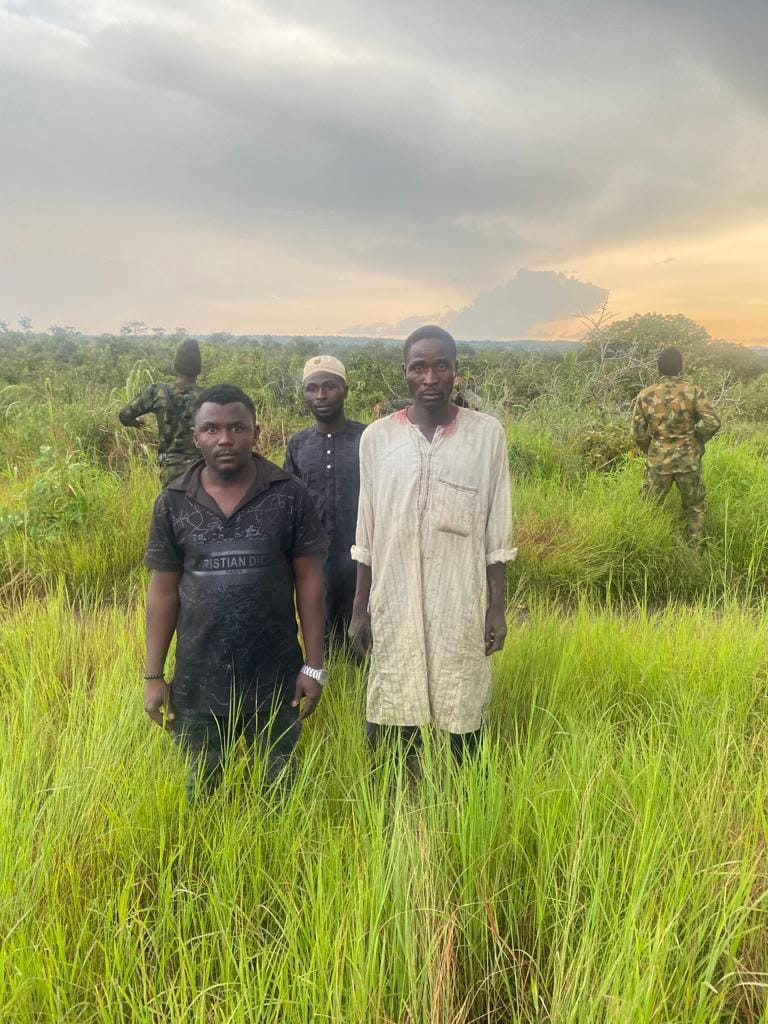 Kaduna: Troops Raid Bandits’ Hideout, Rescue Kidnapped Victims
