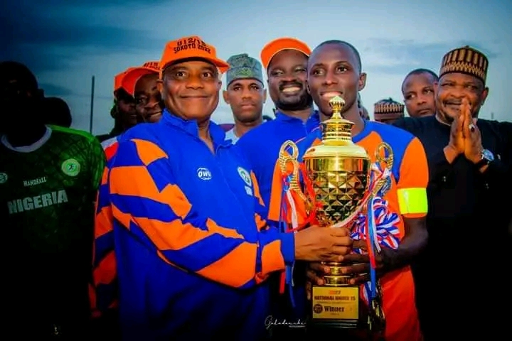 HANDBALL: Rima Strikers’ Victory Excites Tambuwal, Doles Out N10m To Athletes