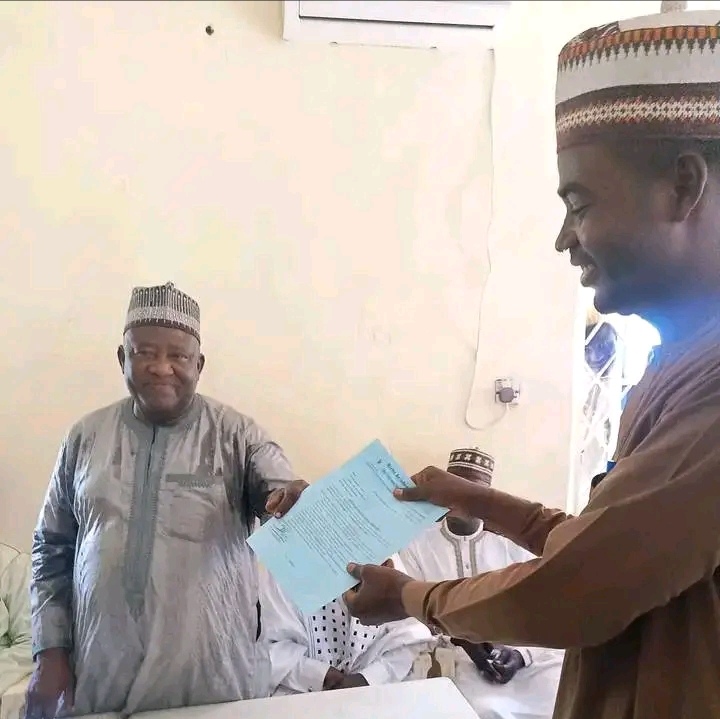Dawakin Tofa Council Boss Presents Admission Letters To Students Of Higher Institutions