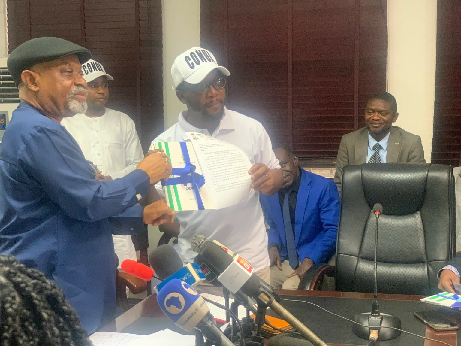 FG Gives Registration Certificates To CONUA, NAMDA