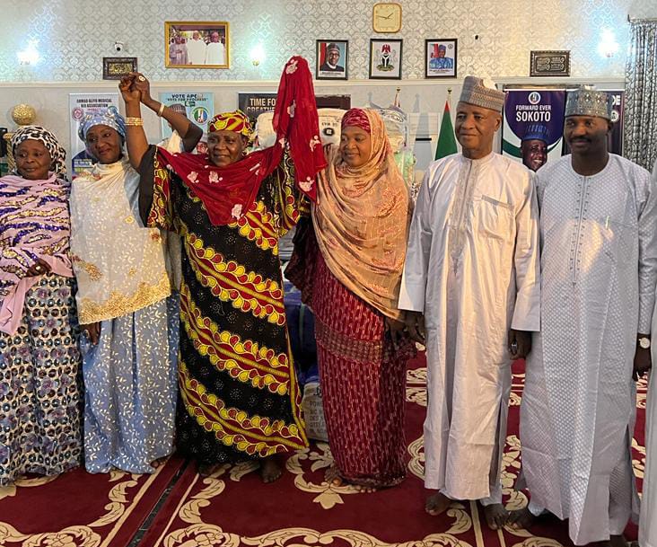 2023: PDP Northwest Chairperson Defects To APC In Sokoto 2023: PDP Northwest Chairperson Defects To APC In Sokoto