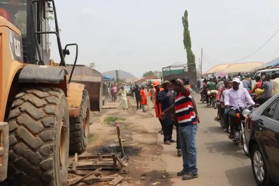 FCTA clean up shanties, road side shops over traffic congestion in Kubwa, Deidei