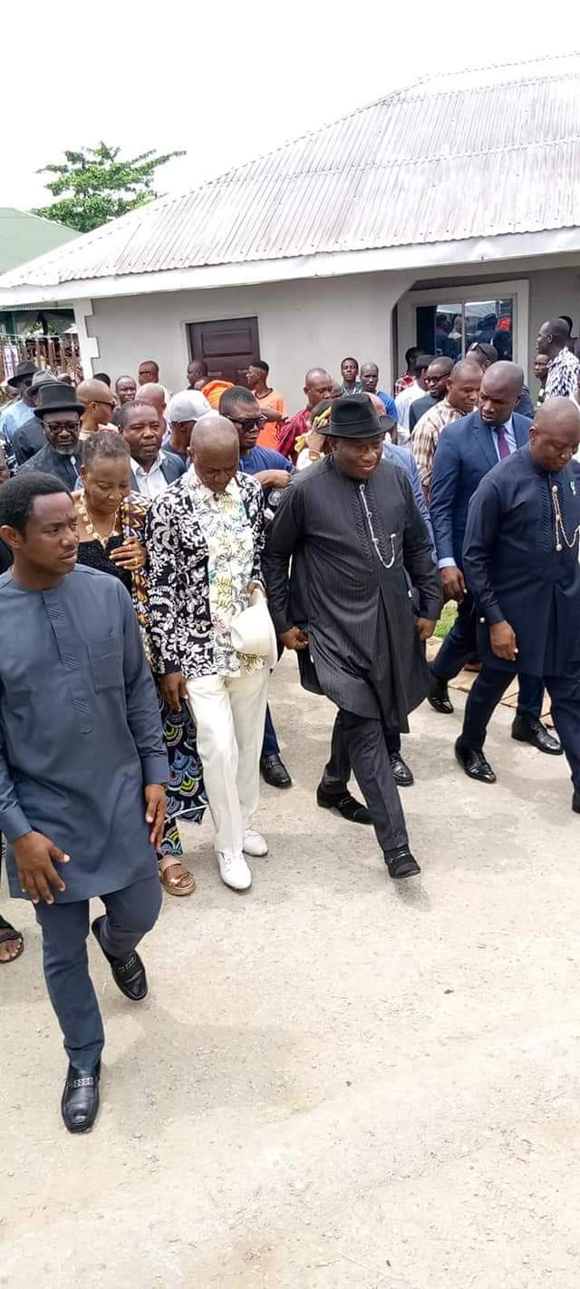 Jonathan, Diri, Ada George, Others Pay Last Respects To Late Senator Inatimi