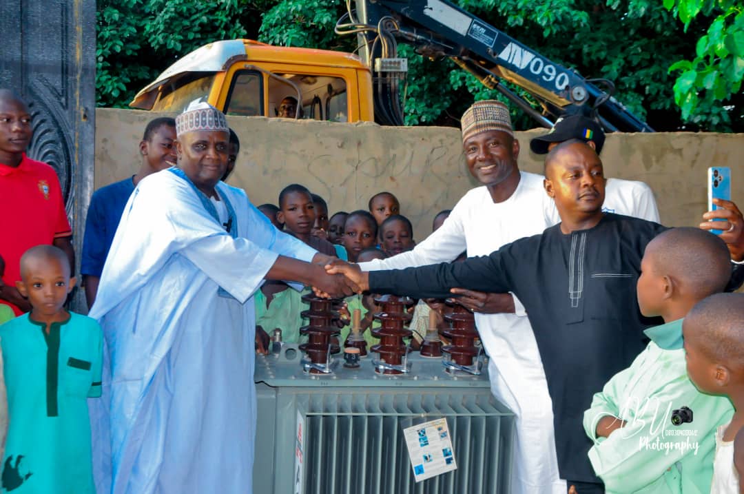 Senator Wamakko Donates Transformer To Sokoto North Community