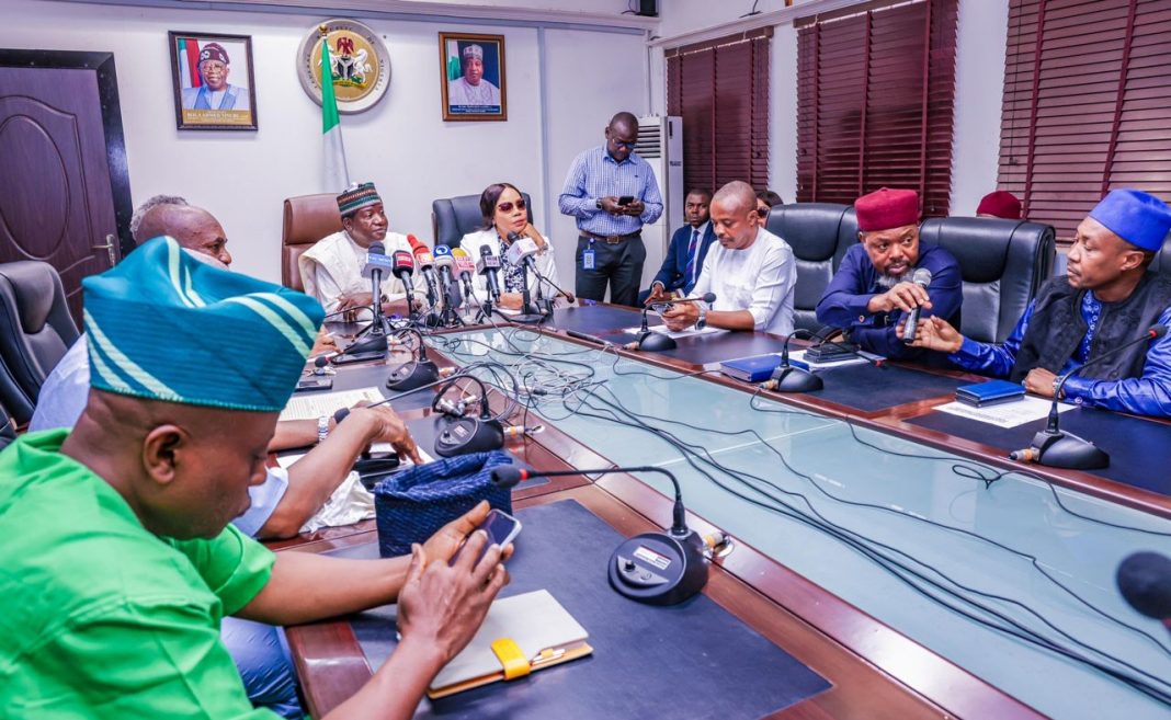 6a75f10d-0120-4dc3-b5e8-ba25bcdcbff7