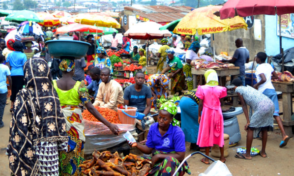Christmas Shoppers Frustrated as Naira Scarcity Hits, ATMs Dry Up