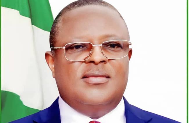 Umahi Tours Lekki Corridor’s 7th Axial Road Project, Praises CHEC’s Progress
