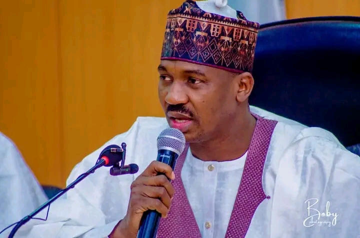 Return to site or face revocation,    Gov. Aliyu tells  contractor