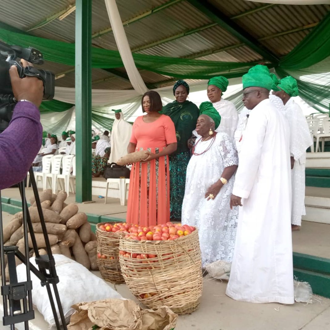 FCT market women honour, adopt Remi Tinubu, canvass for intervention for women