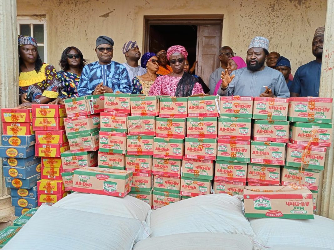 Senator Daduut Donates Relief Materials To victims of Plateau Attacks