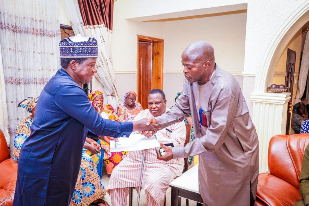 LALONG, PLATEAU APC STALWARTS CONDOLE BEREAVED FAMILIES IN JOS