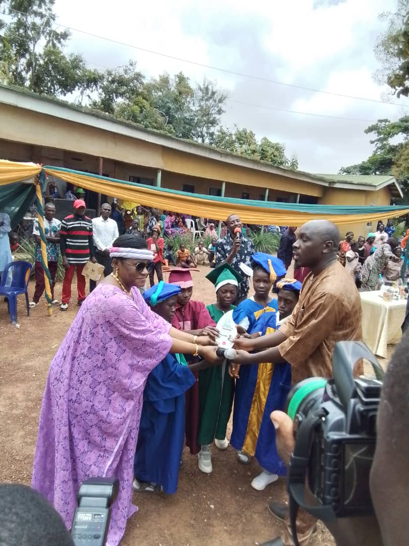 Graduation: Foundation honors exceptional pupils with prizes in Kaduna