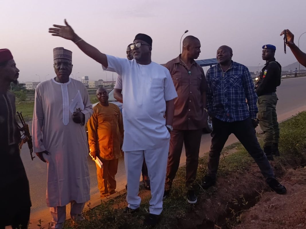 Expatriate vandalizing Abuja streetlight cables now in police custody — AMMC