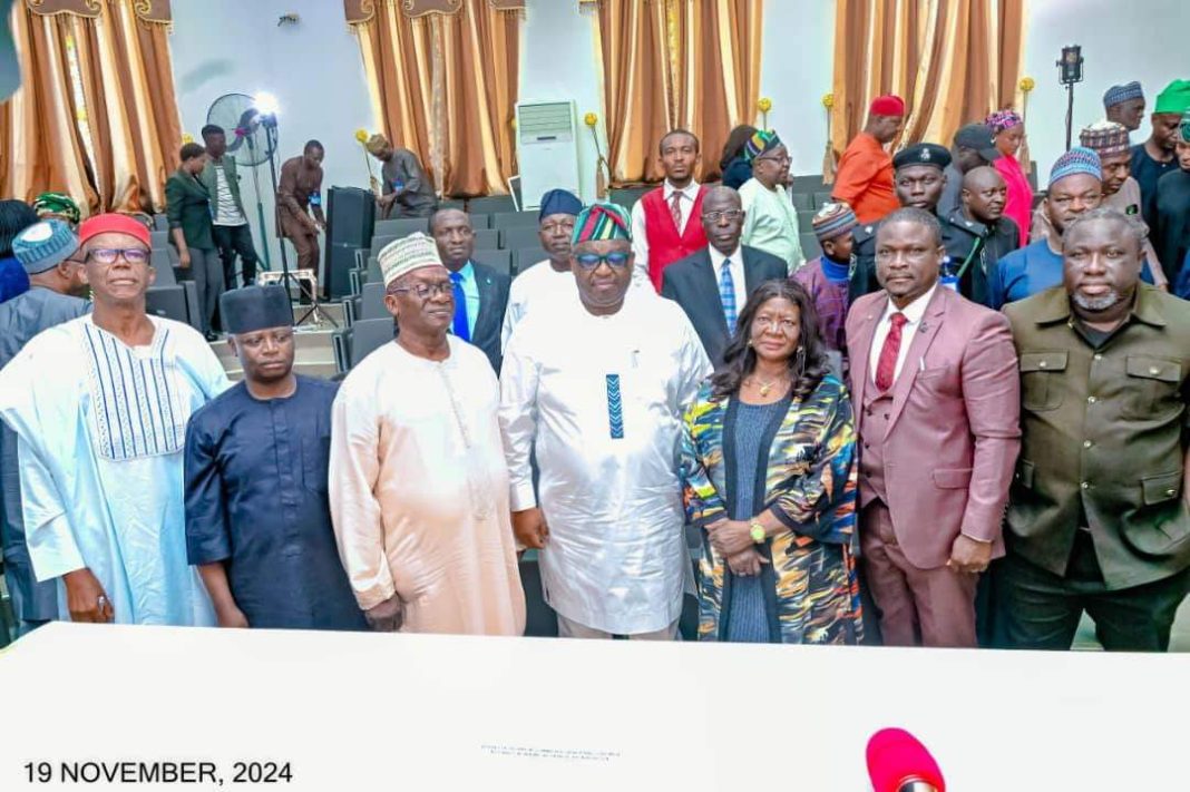 Plateau Governor Receives Report on St. Academy School Building Collapse, Vows Action on Illegal Government Property