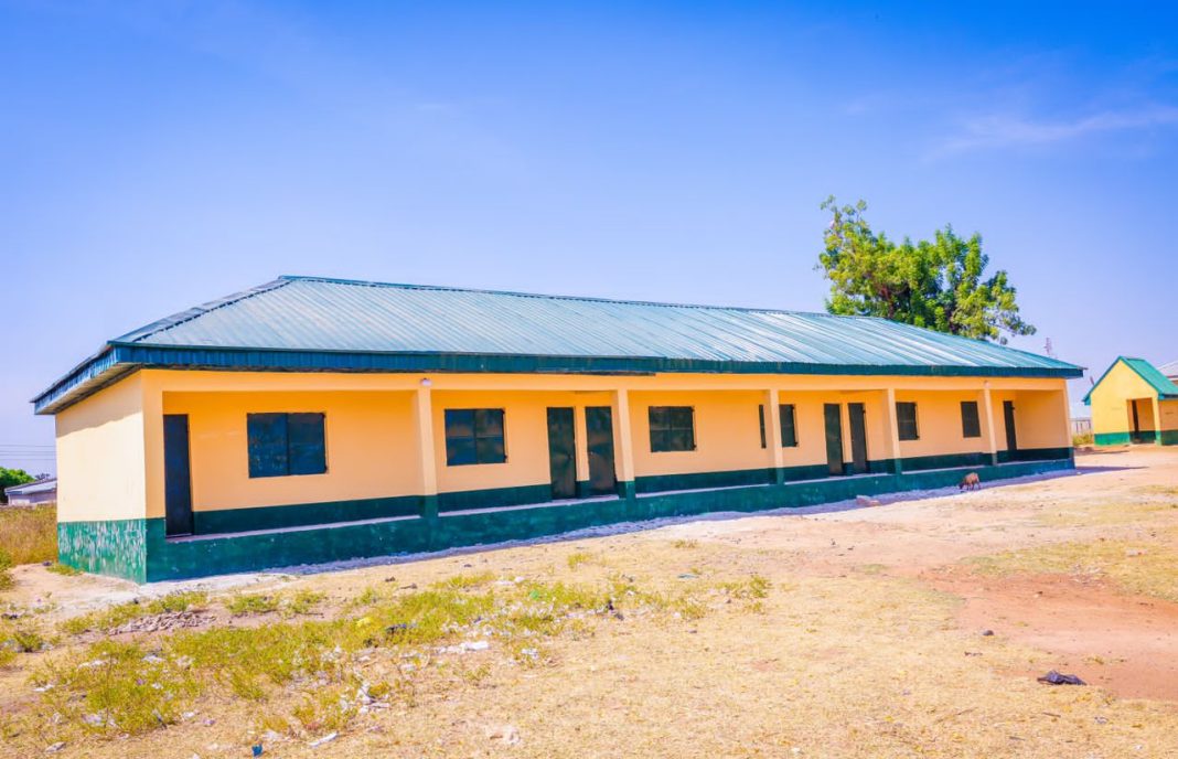 Constituents Applaud Senator Lalong for Completion of School Projects