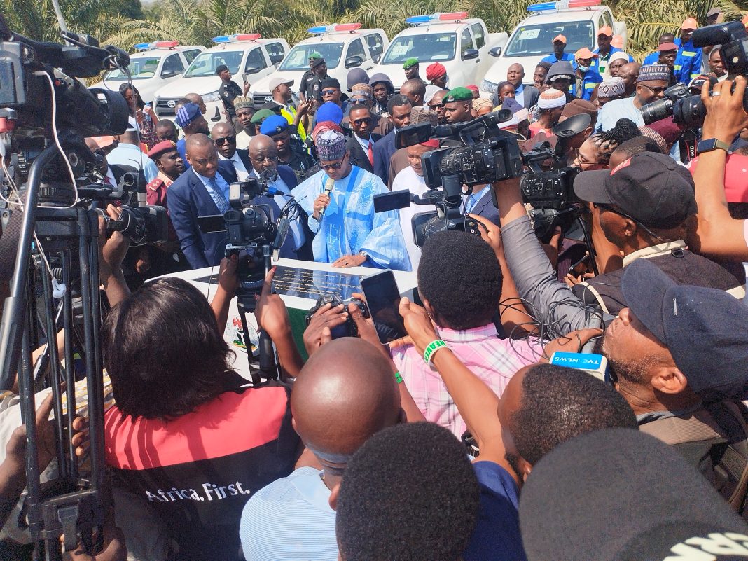 FG reintoduces toll fees on federal roads, announce rates for all classes of vehicles