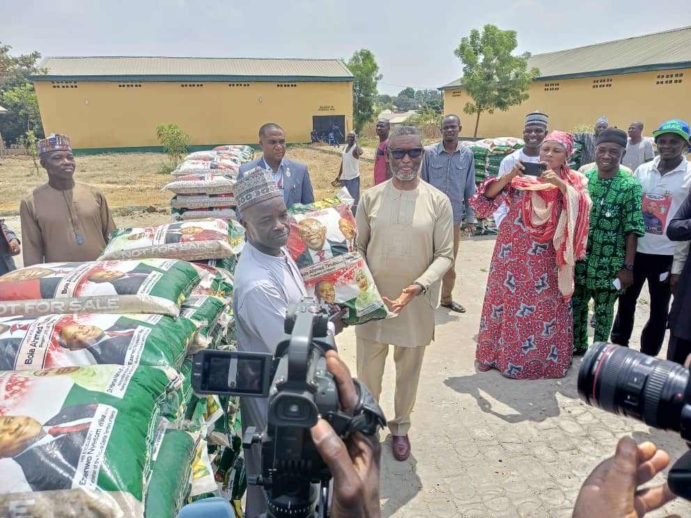 Ramadan: Wike distributes 10,000 bags of Rice to FCT Muslim Community