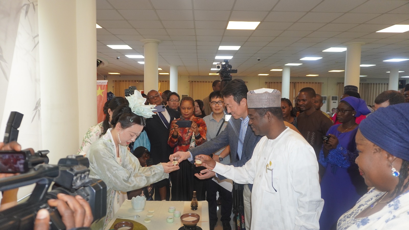 Cultural Exchange: Chinese Embassy Hosts “Tea for Harmony” Salon in Abuja