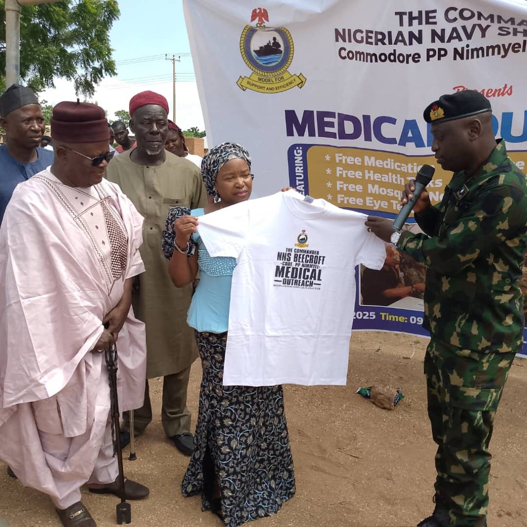 Navy Offers Free Medical Services to 1,500 in Plateau