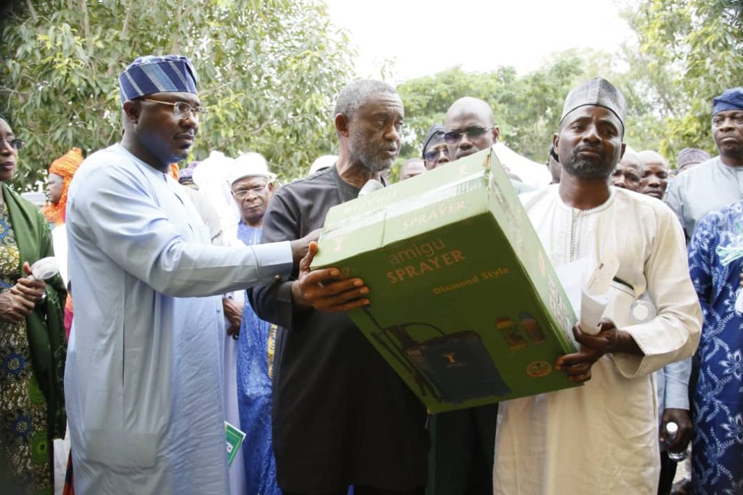 Wike flags off distribution of subsidized fertilizers to farmers across Abuja