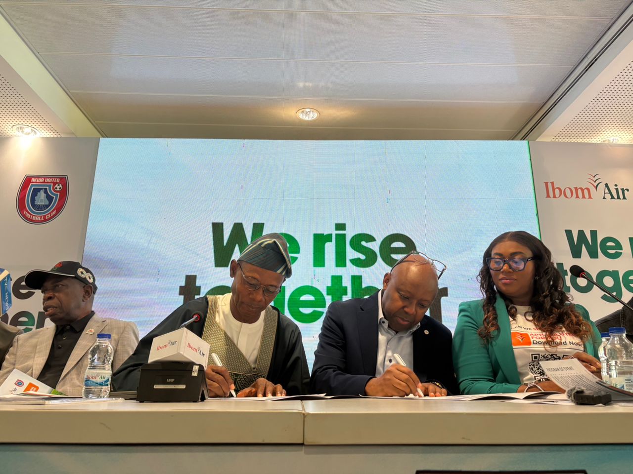 Ibom Air signs N200M sponsorship deal with Akwa United FC